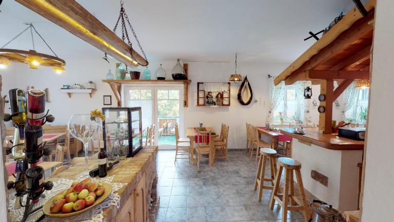 Thermenstadl Heuriger Barbereich 1 768x432