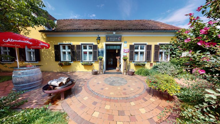 Thermenheuriger Kropf thermenheuriger kropf 3 768x432